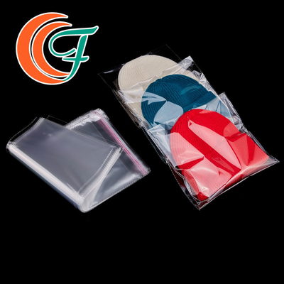 La bolsa de plástico respirable flexible OPP del sombrero del bolso transparente de la camiseta